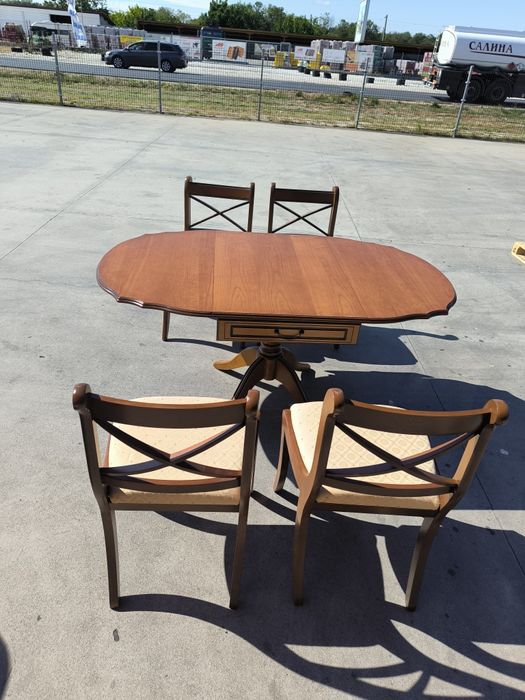 Маса от MDF и масивен дъб