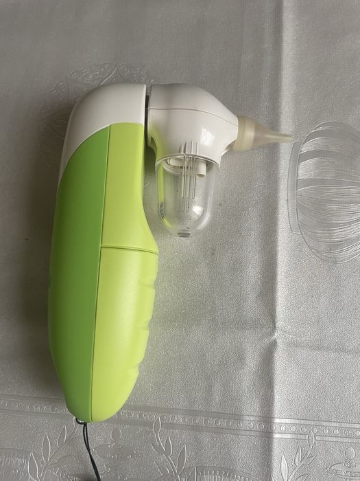 Vând aspirator nazal electric