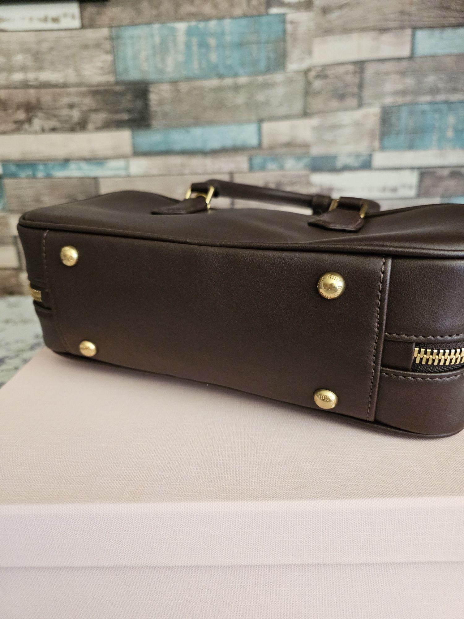 Geantă MiuMiu miu miu Arcadie, 27cm, în stoc
