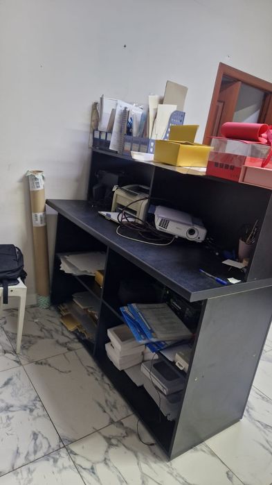 Продам стол ресепш