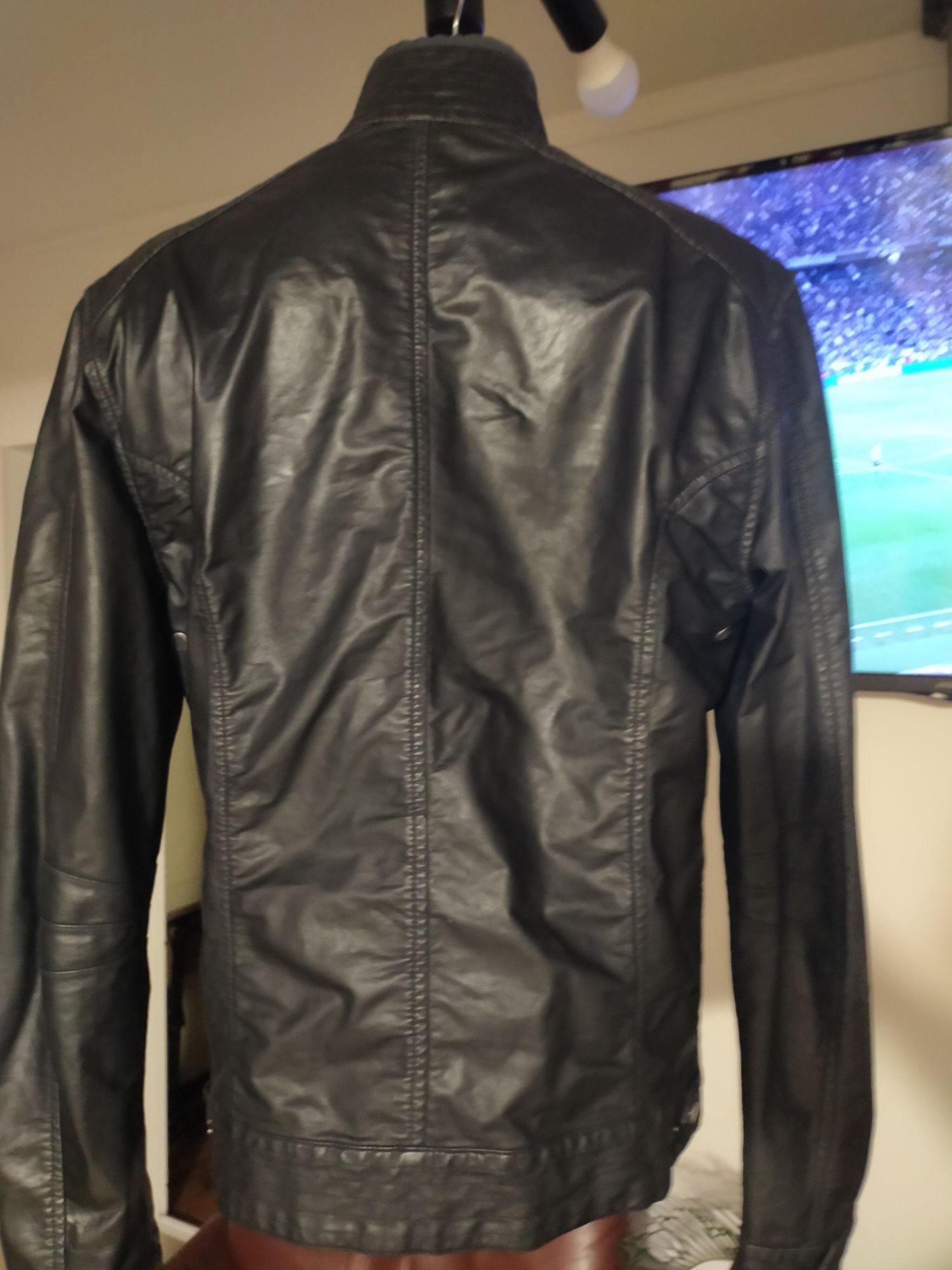 Vând haina BELSTAFF mărimea L