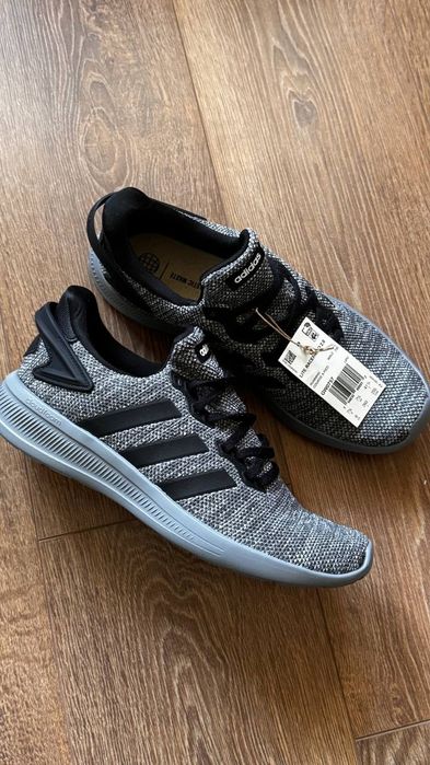 Кроссовки Adidas размер 41.5