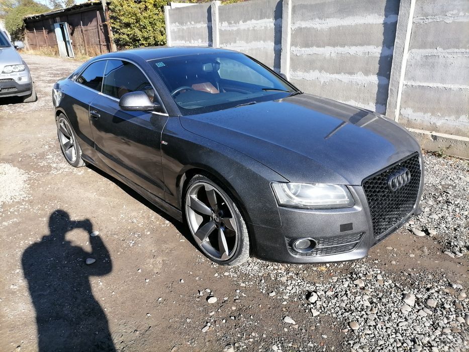 Usa fata dreapta/Usa fata stanga Audi A5 8T COUPE