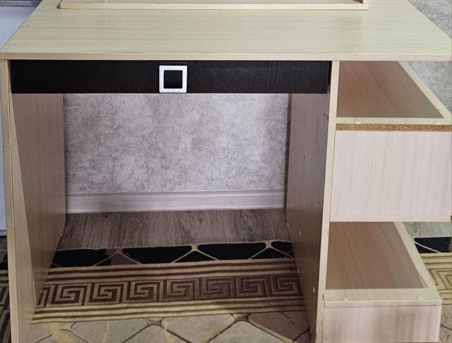 Стол письменный 120 см