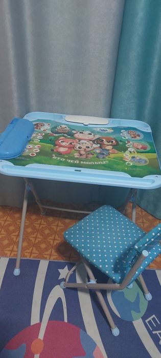 Детский столик и стул