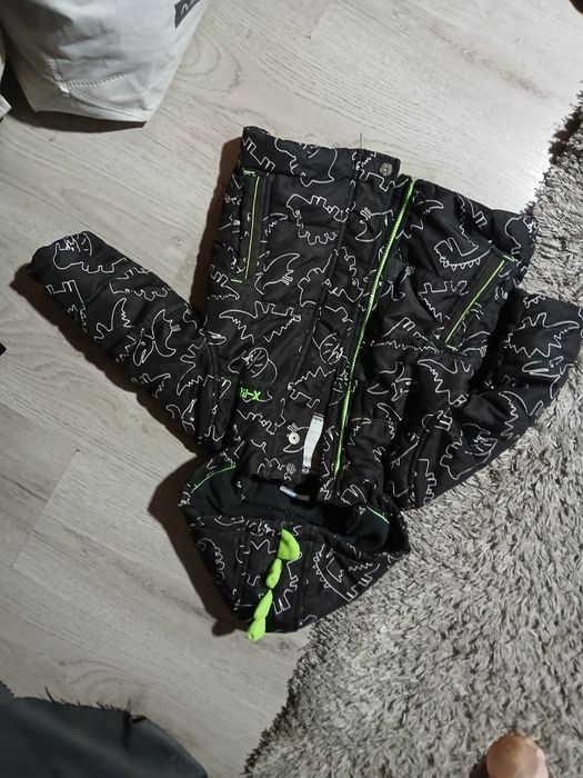 Vând haine bebe se vinde