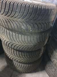 Продам комплект зимней резины 225/55 R17