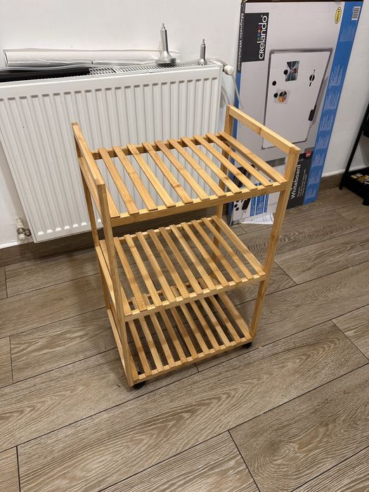 Etajera pe roti EGTVED bambus