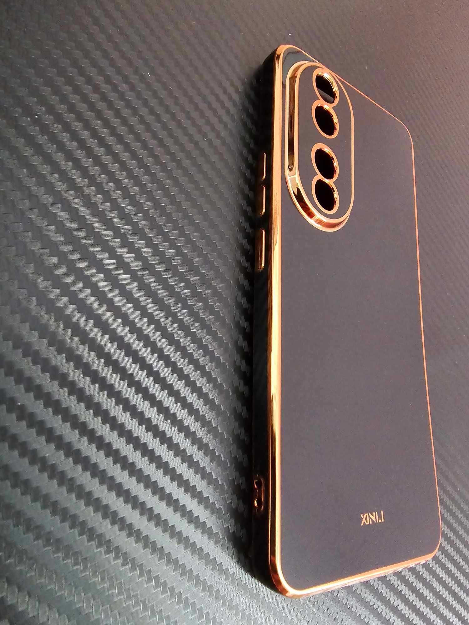 Калъфи и стъклени протектори за HONOR 90