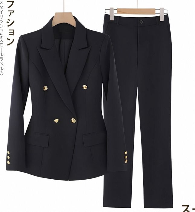 Женский Брючной костюм