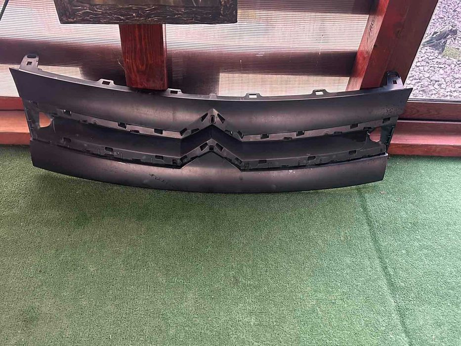 решетка радиаторна Citroen Berlingo 2008-2012 г. #088S .