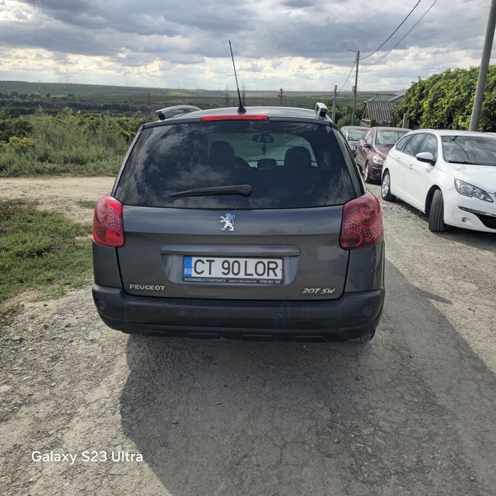 Peugeot 207 sw 2011
