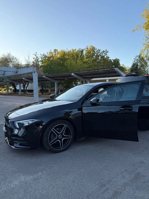 Mercedes-Benz A Mercedes Benz A klasse 180d AMG LINE