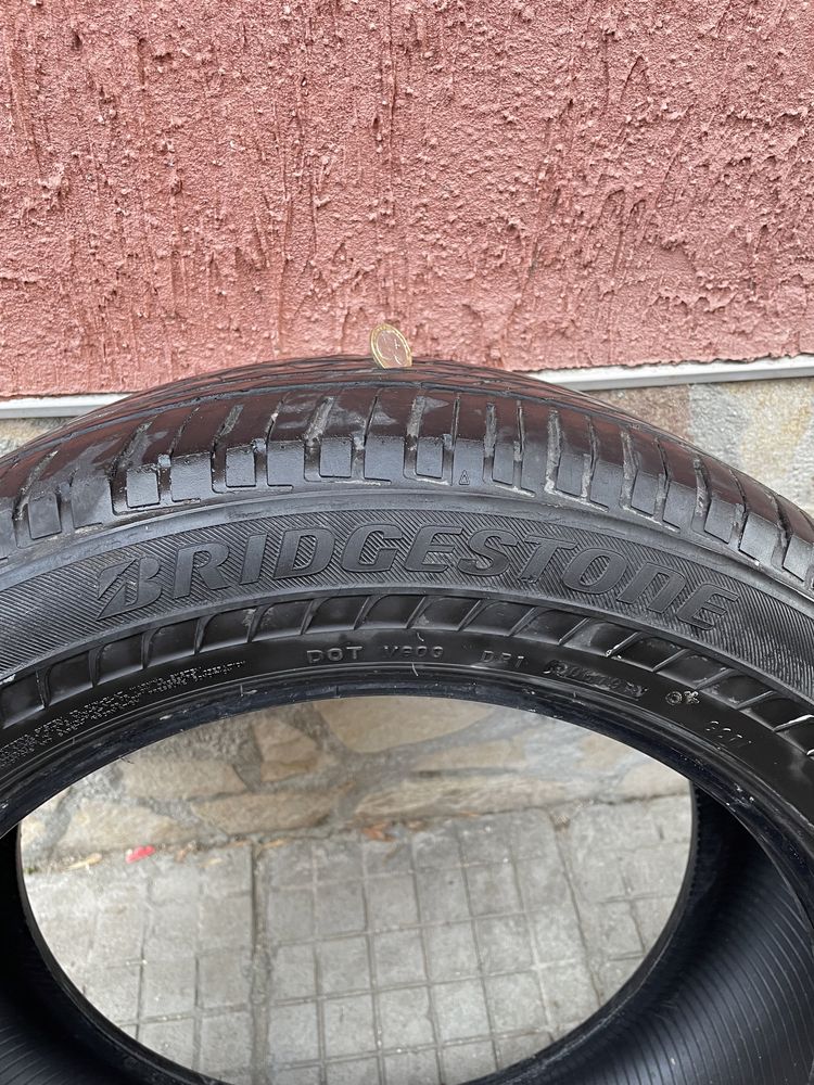 Всесезонни Bridgestone гуми