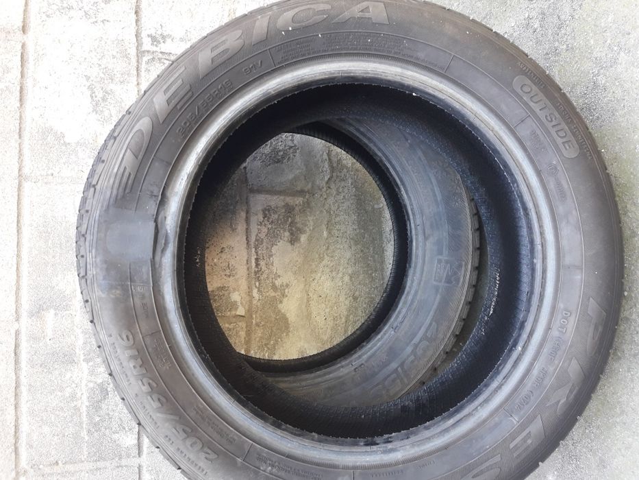 2 броя летни и 1 брой зимни гуми