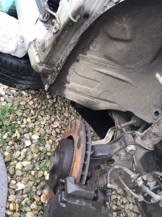 Vând fuzeta stânga și dreapta Renault Laguna 2002-2009