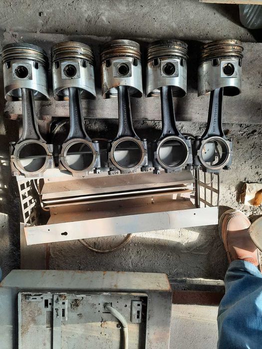 Запчасти на ЗиЛ-130, ГАЗ-52, ГАЗ-53: шатуны, кардан, стекло – ТОРГ!