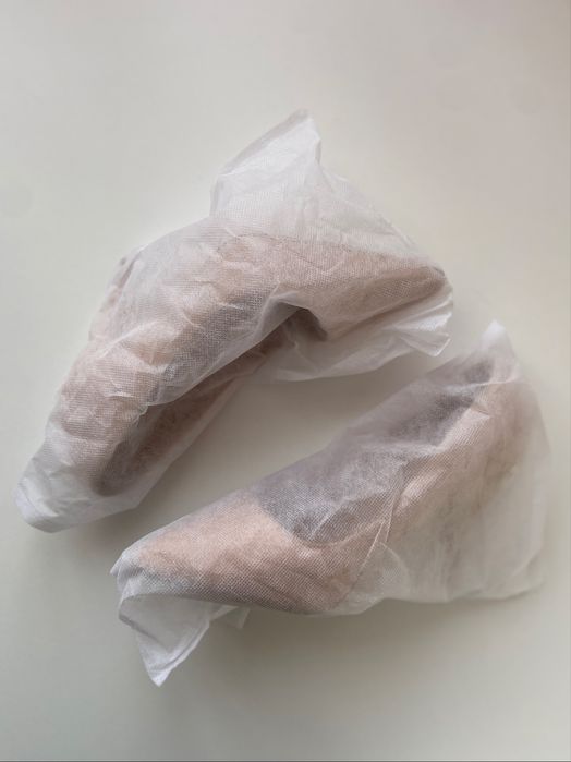 Pantofi stiletto roz champagne cu detalii florale