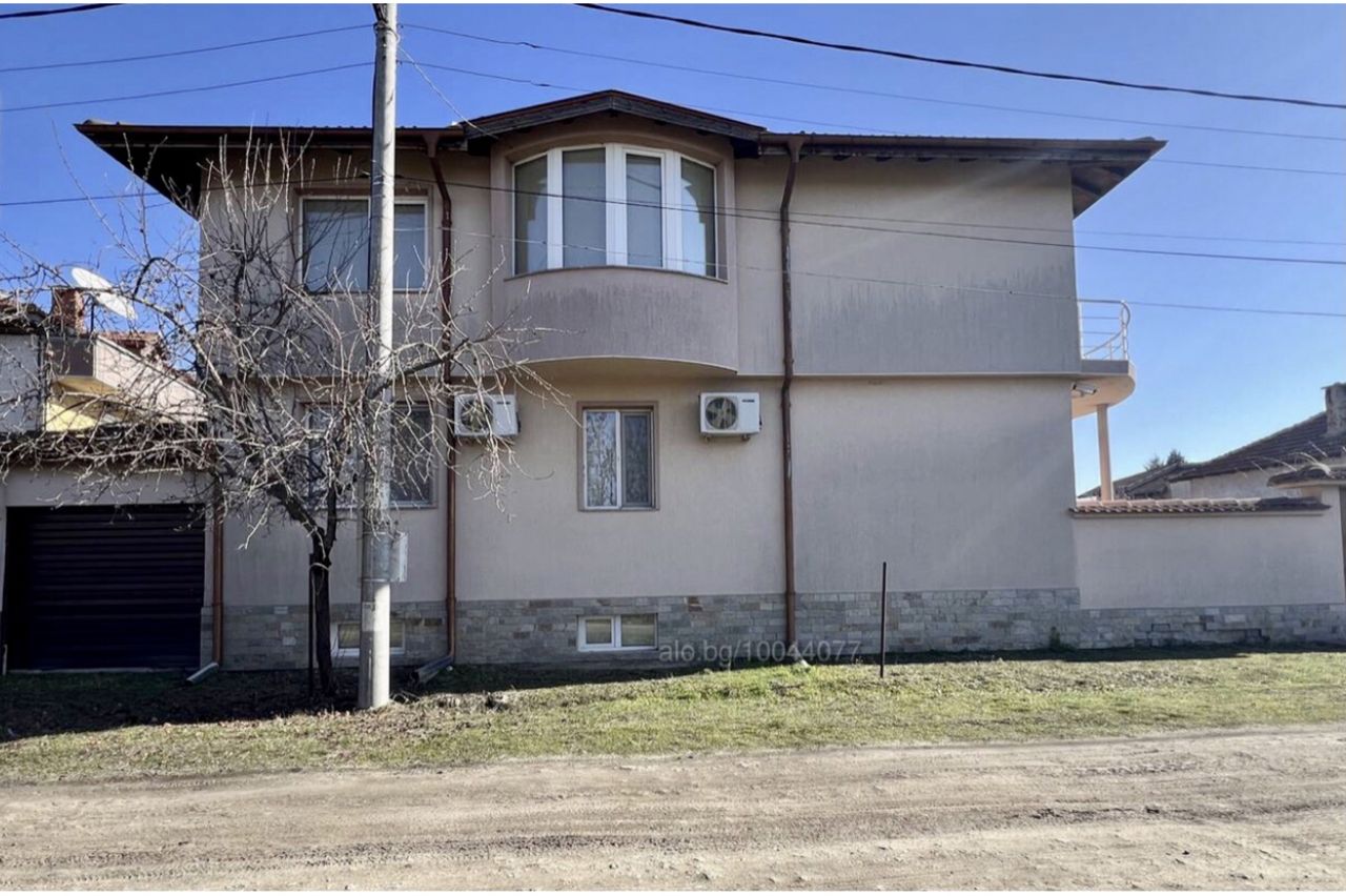Продава се Къща в с. Граф Игнатиево, Област Пловдив - 390 кв.м за 1026 €/кв.м - Снимка #1