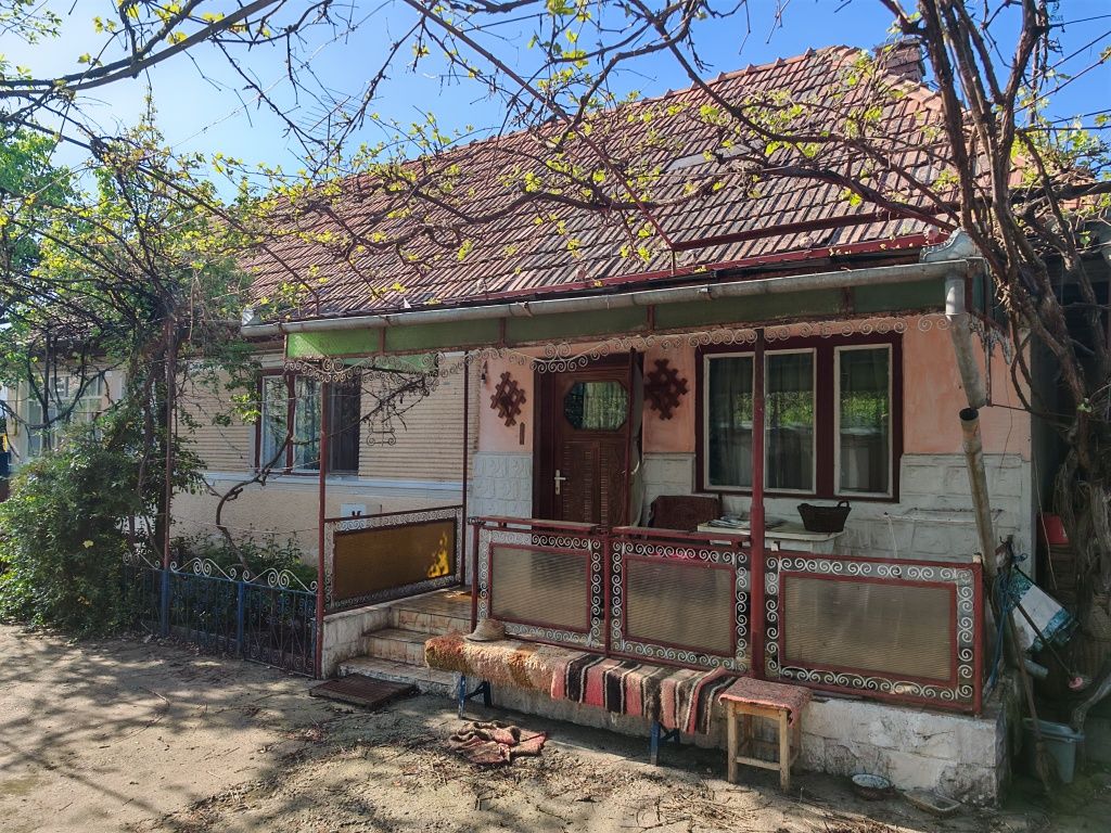 Casă de vânzare.