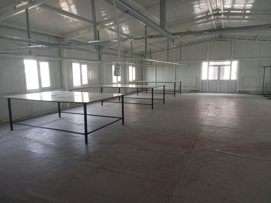 Biznes uchun joy 100 ta odam ishlaydi