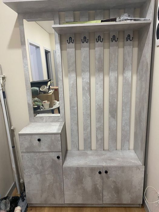 Продам шкаф для прихожки