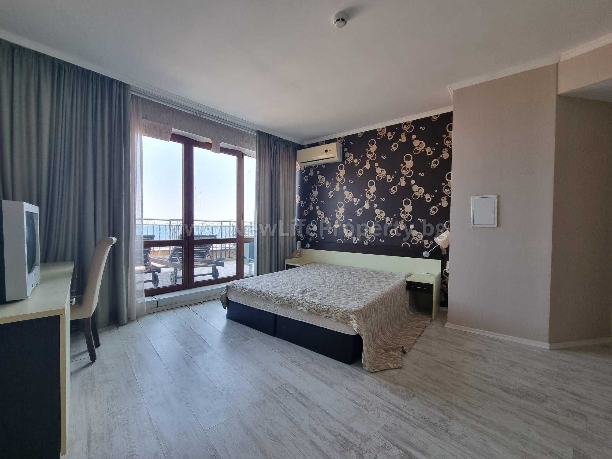 Двустаен апартамент с гледка море в „Grand Hotel St. Vlas“, Свети Влас