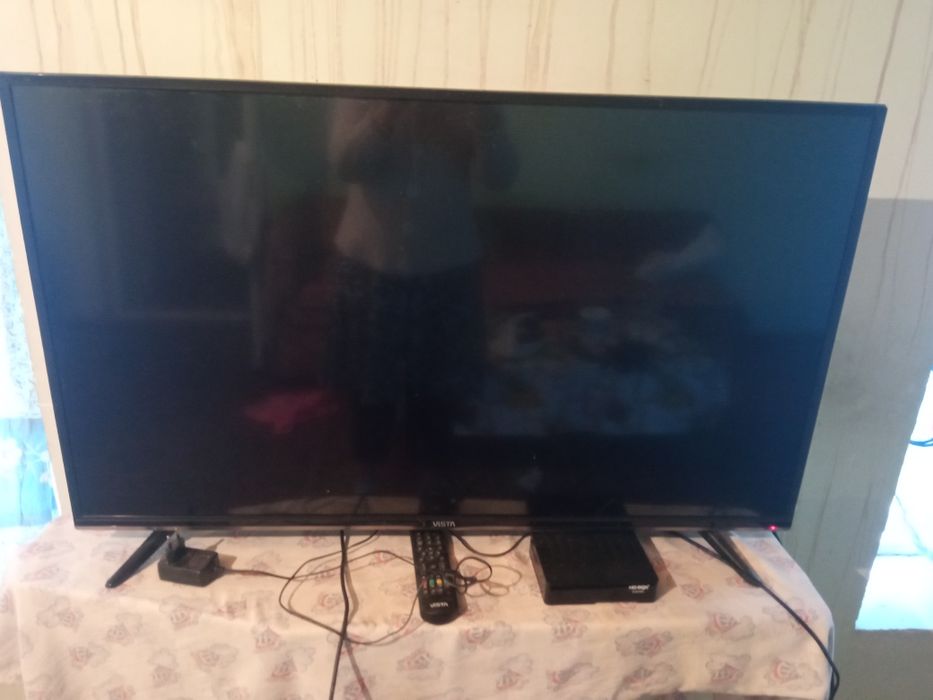 Продается телевизор виста 43диаганаль