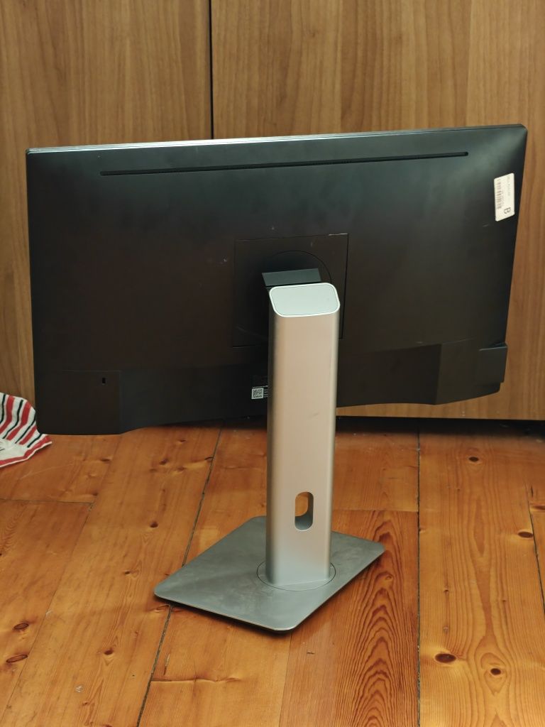 DELL P2317H FULL HD IPS монитор