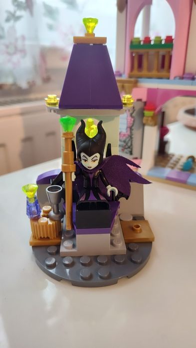 LEGO Disney Frumoasa adormită 41152 „Castelul prințesei Aurora”