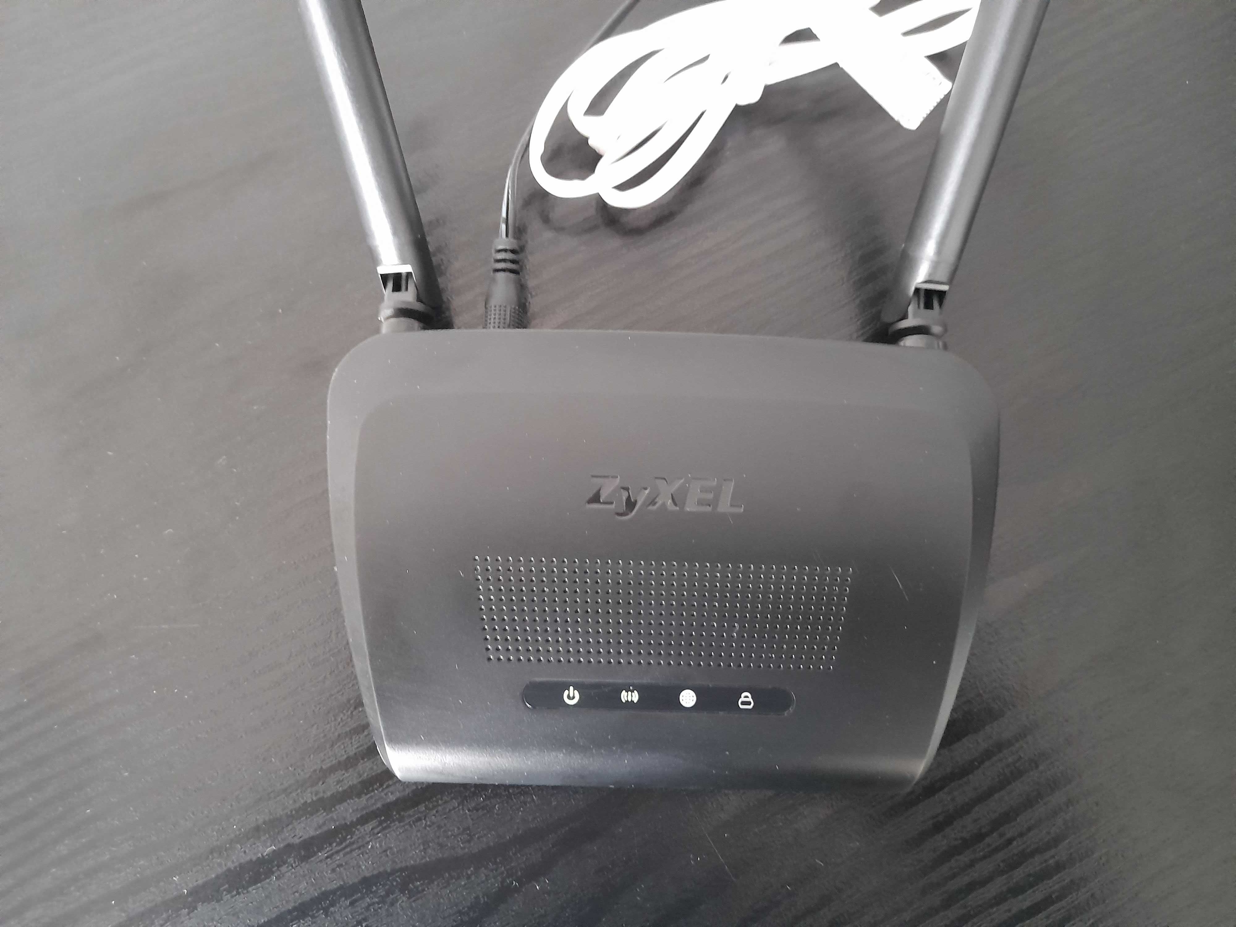 Router wireless ZyXel NBG-418N - 300Mbps, 2 antene