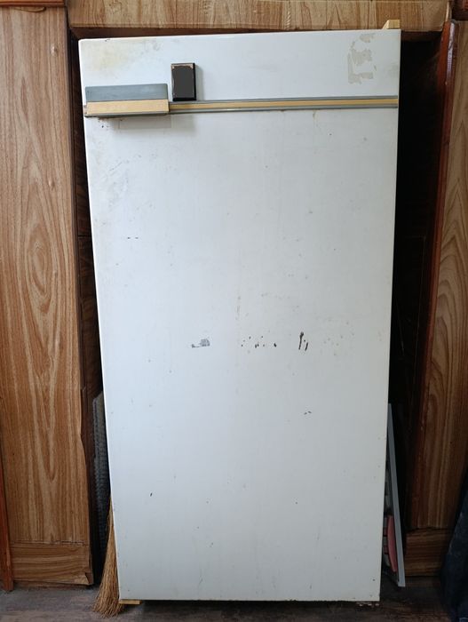 Продается Холодильник Бирюса