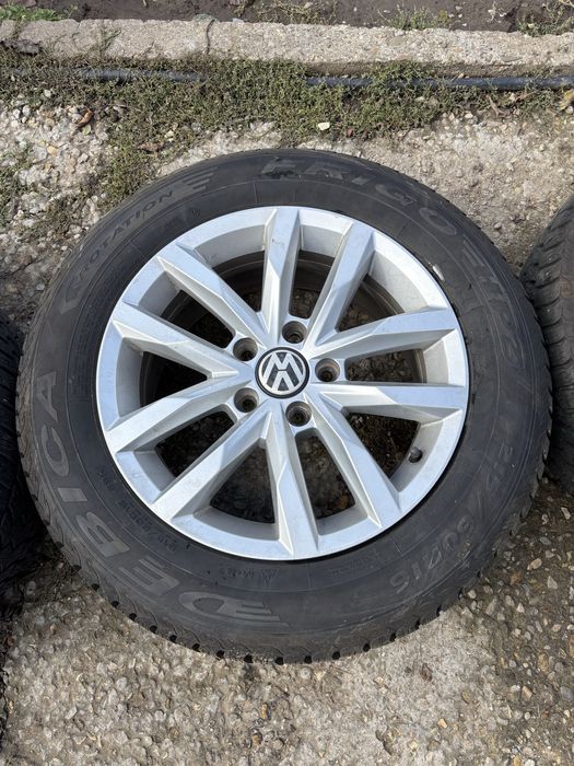 Roti pasaat b8 r16 cu anvelope de iarna