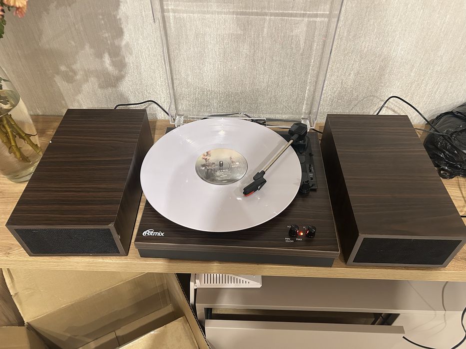 Виниловый проигрыватель Ritmix LP-340B