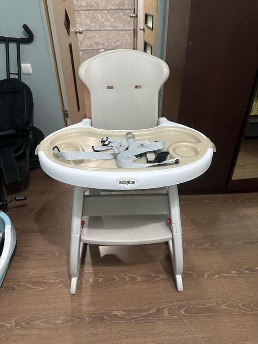 Стульчик для кормлерия и столик со стулом 2 в 1