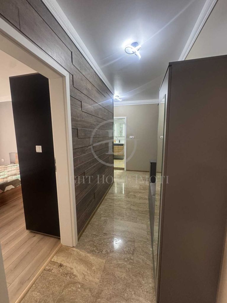 Продава се Тристаен апартамент в Пловдив, Кючук Париж - 115 кв.м за 1774 €/кв.м - Снимка #15