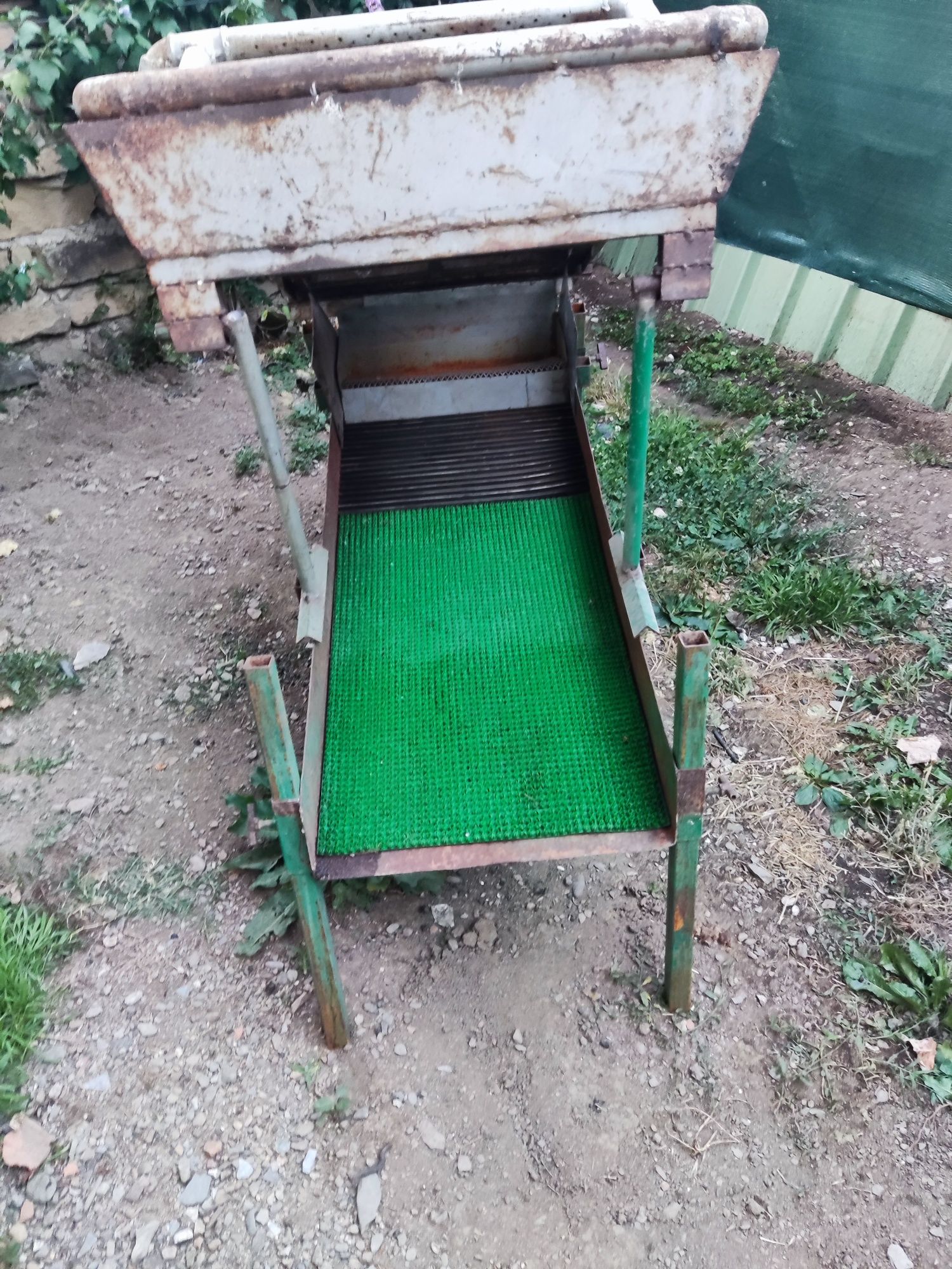 ПРОДАВАМ Малка драга