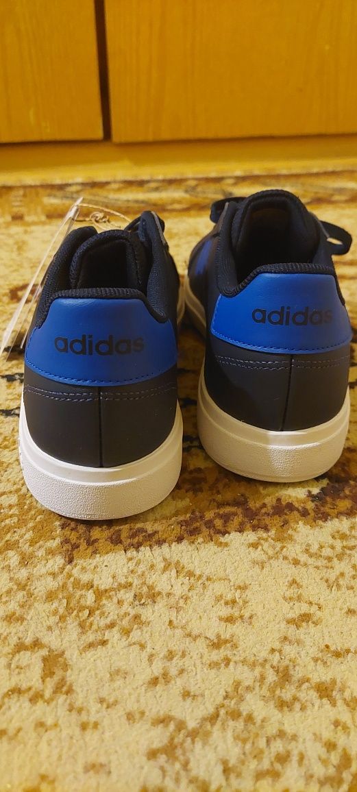 Adidas маратонки