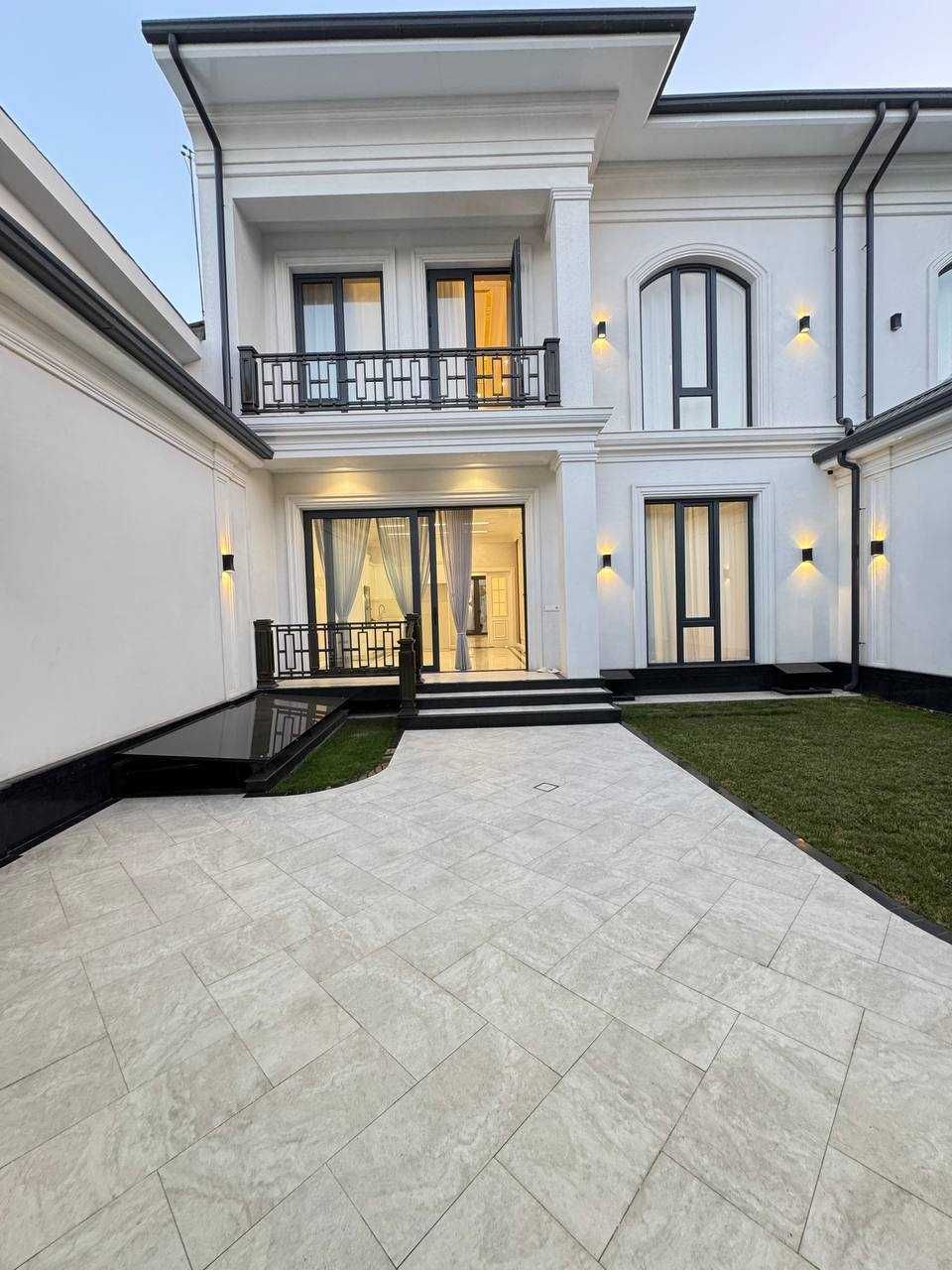 ул. Шукур Бурханова
3,2 сотки 
400 м²
Комнат: 6, санузлов: 7