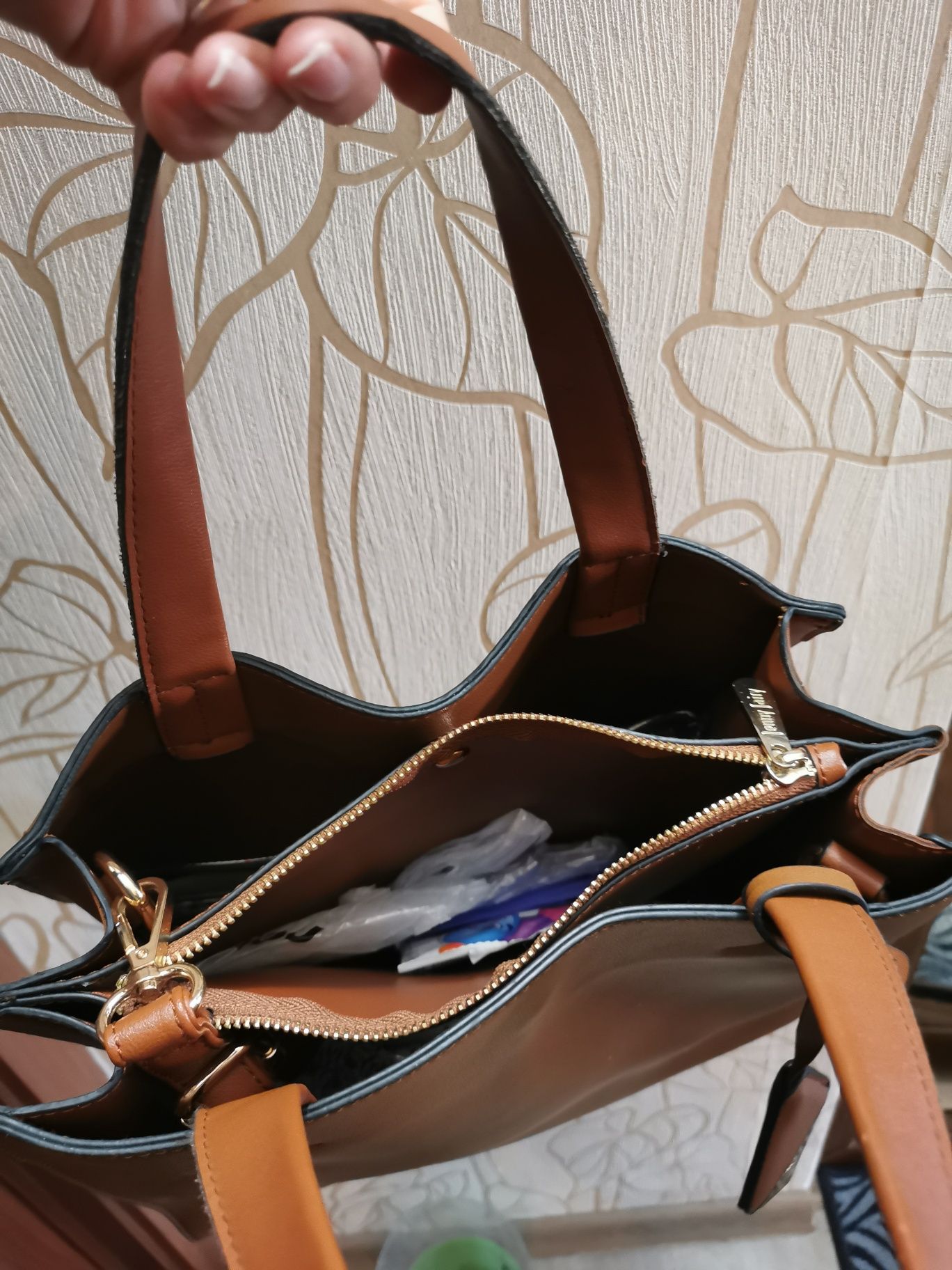 Дамски чанти Jenny Fairy и Reserved