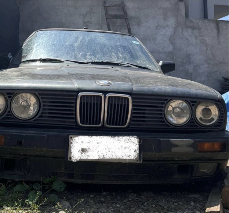 Dezmembrez bmw e30