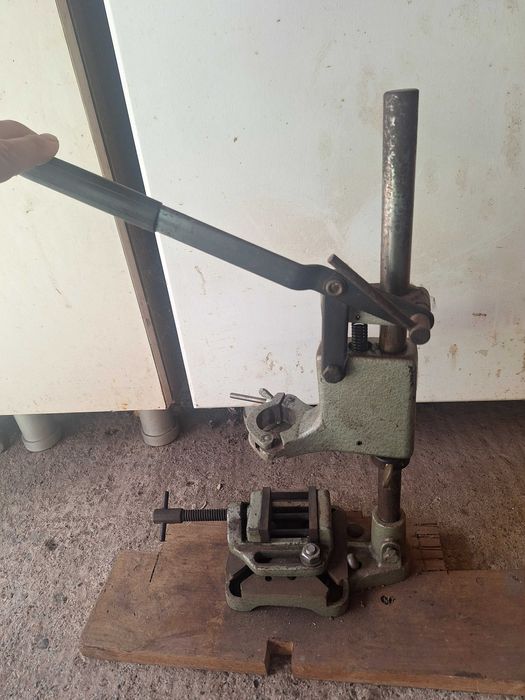 Suport coloana masina gaurit frezat cu talpa, menghina mecanica fina