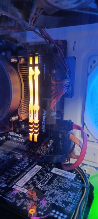 Продам оперативную память Kingston FURY RGB (16Gb) DDR4