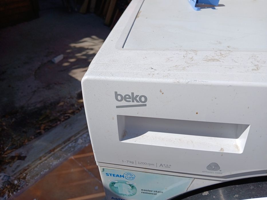 De vânzare  mașină de spălat Beko defectă
