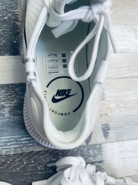 Nike Air Reposto - фитнес маратонки