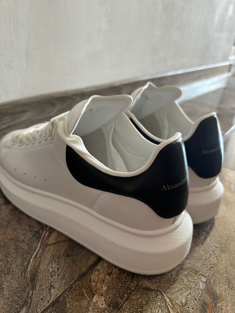 Adidasi Alexander Mcqueen *Calitate Premium*