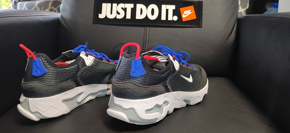 Nike React Live, номер 38,5