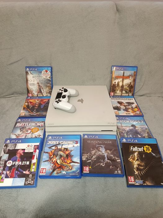 PS4 PRO SSD 1 TB  ( 1000GB ) + 10 JOCURI si 1 controller alb nou