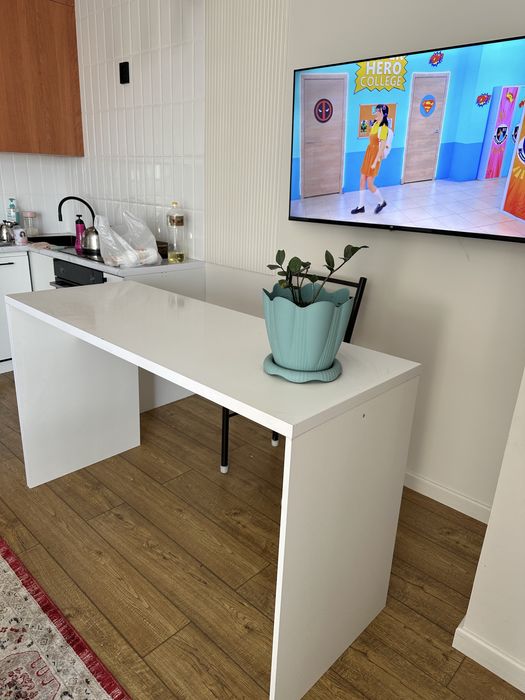 Стол обеданный или барный стол