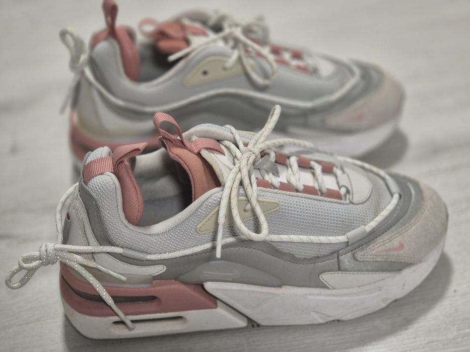 Продавам Nike Furyosa